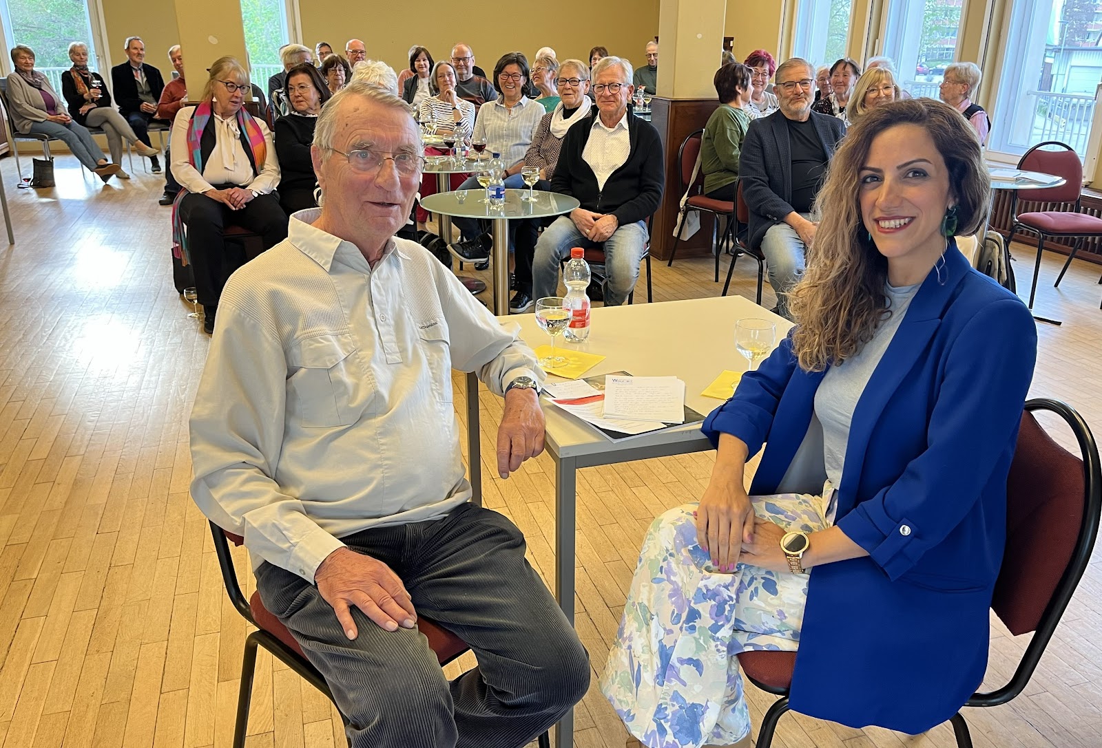 LSO-Managerin Shafagh Aghaei im Gespräch mit Dr. Wolfgang Hartzsch im Kulturhaus Böhlen